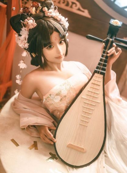 高中女生