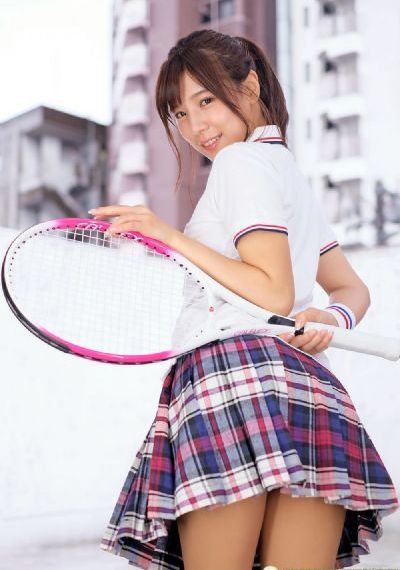 bbc解说员妻女三人遭弓弩射杀