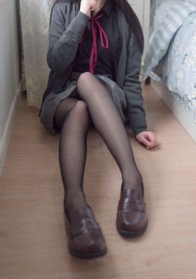 日本真人边吃奶边做爽免费视频